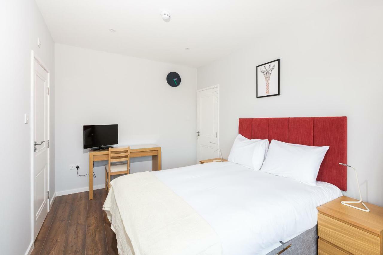 Austin David Apartments 해로우 외부 사진