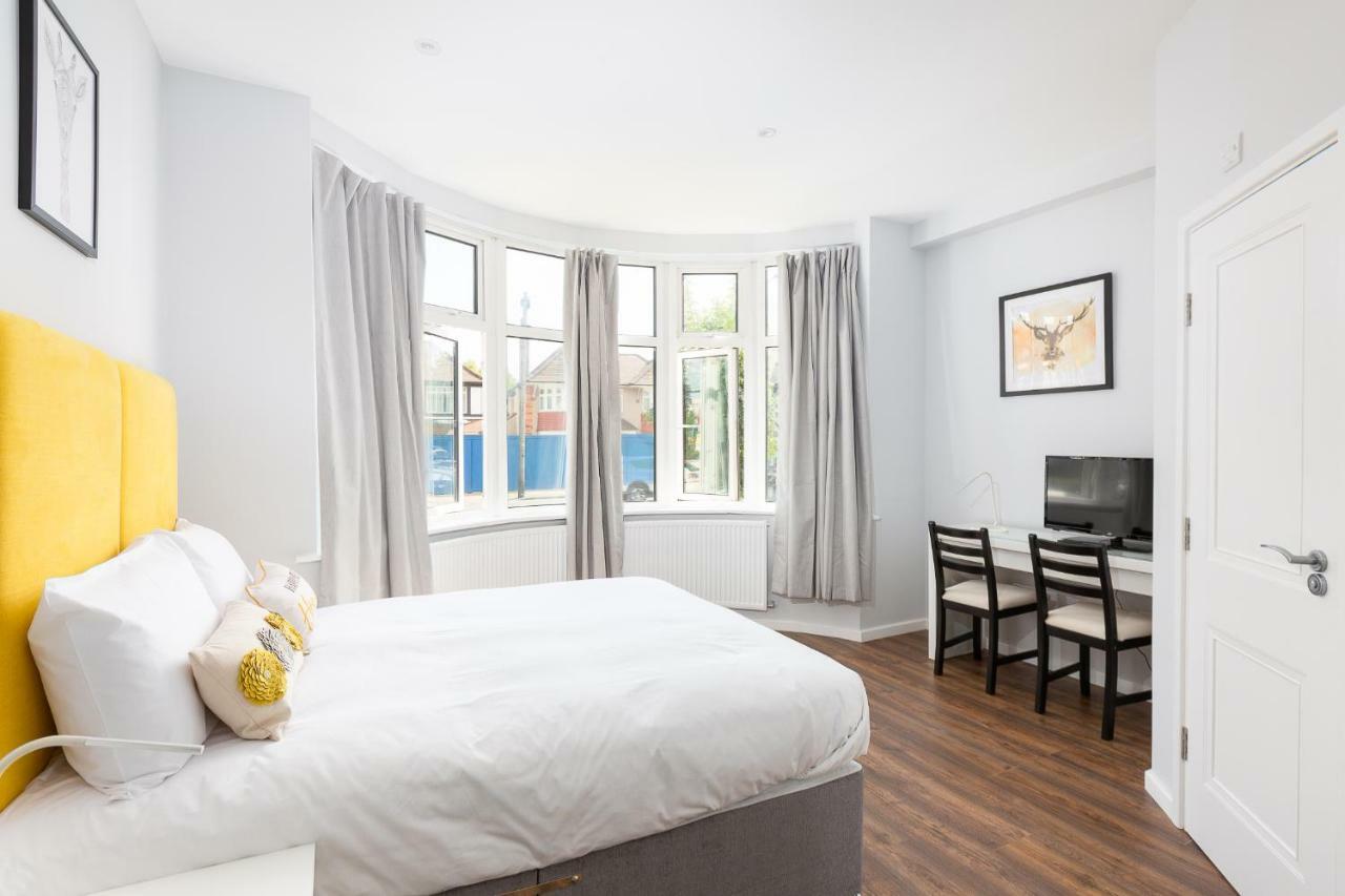 Austin David Apartments 해로우 외부 사진