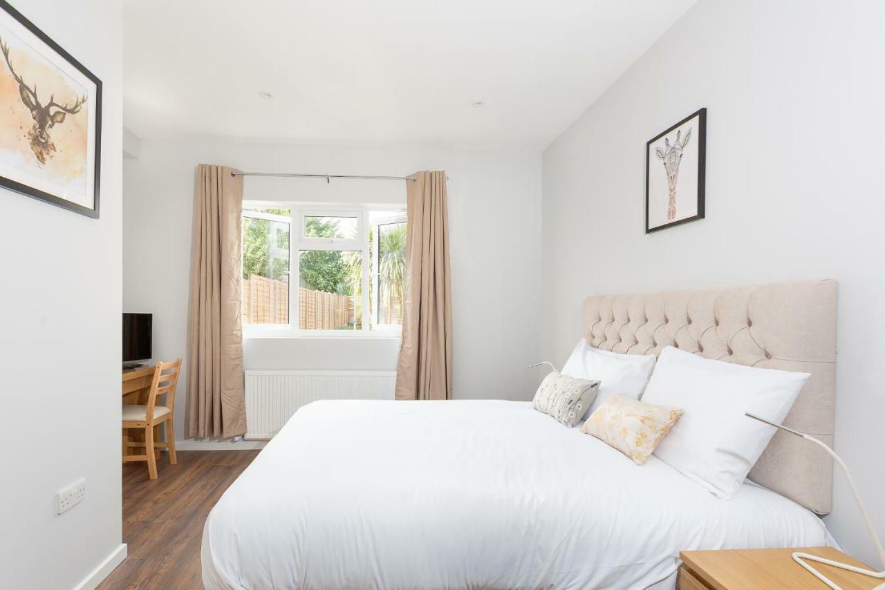 Austin David Apartments 해로우 외부 사진