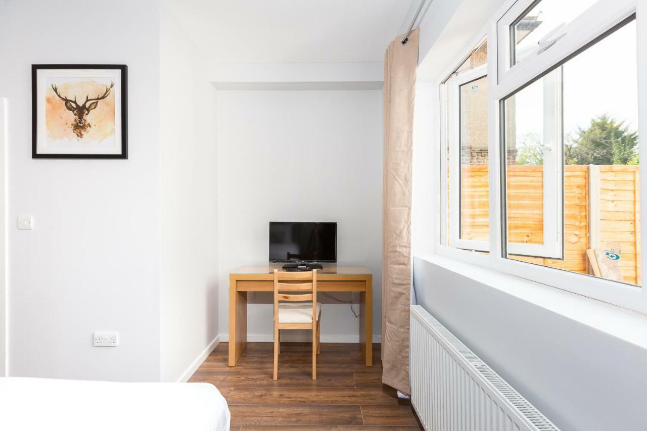 Austin David Apartments 해로우 외부 사진